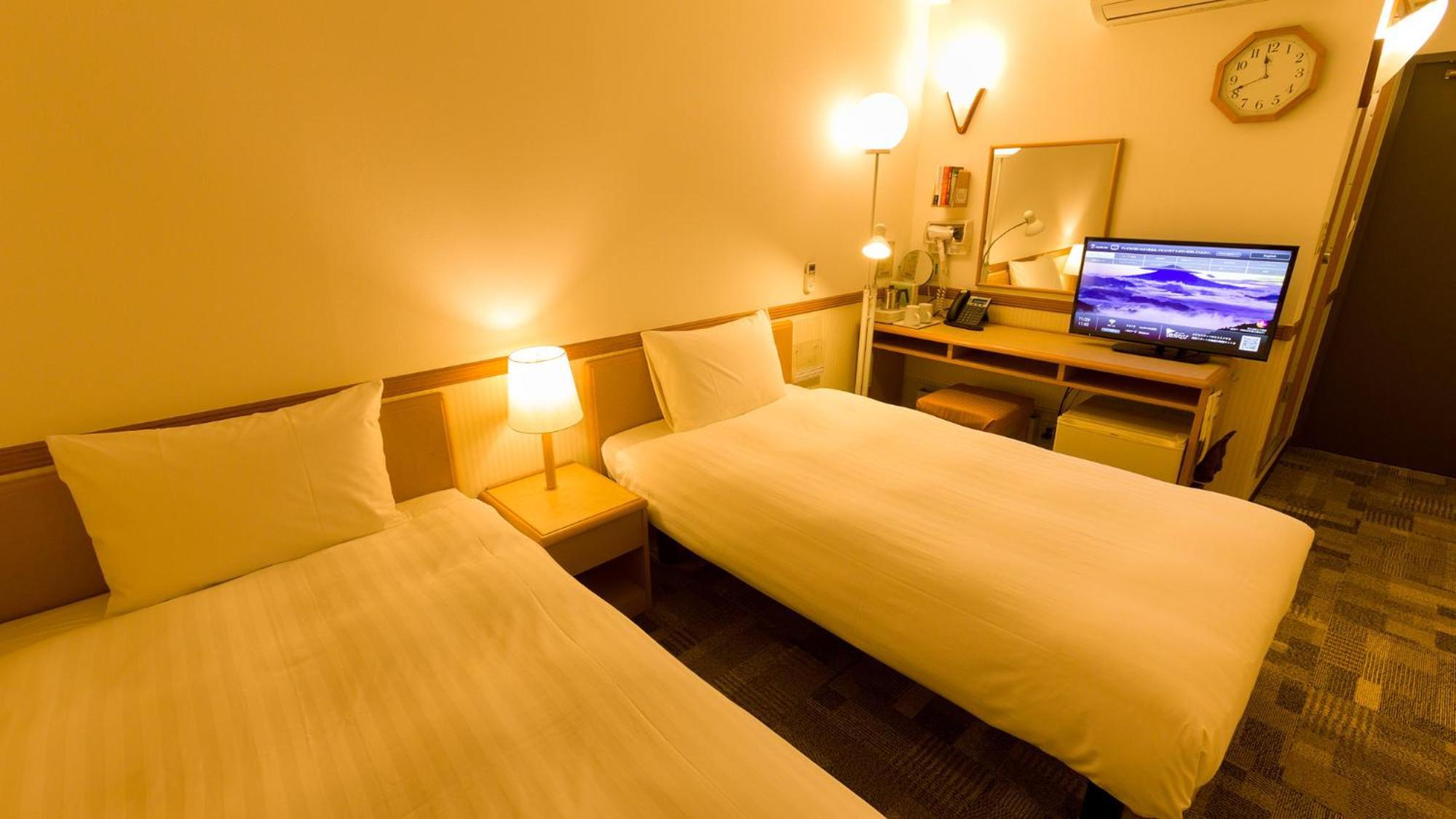 Toyoko Inn Gumma Isesaki Ekimae Номер фото